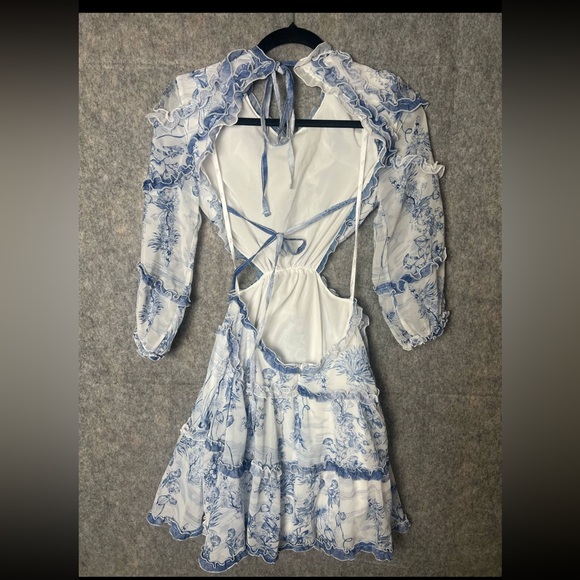LACE THE LABEL Woman Size XS Blue Floral Ruffled Open Back Dress - Picture 5 of 8